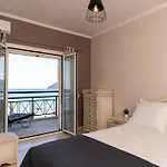 Apartment George Beachfront