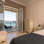 Διαμέρισμα George Beachfront *