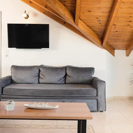 George Beachfront Apartment