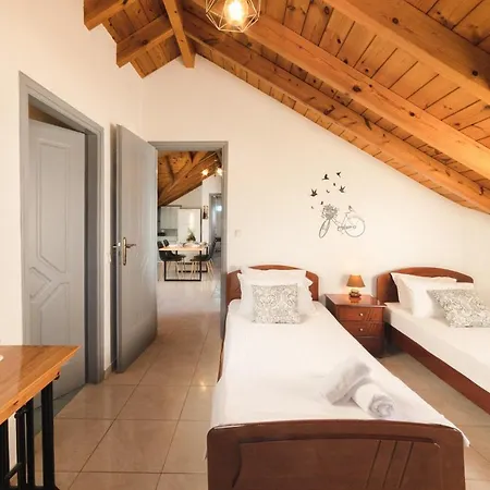 George Beachfront Lithakia (Zakynthos)