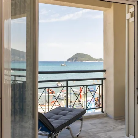 Apartment George Beachfront *