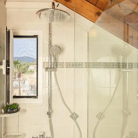 George Beachfront Lithakia (Zakynthos)