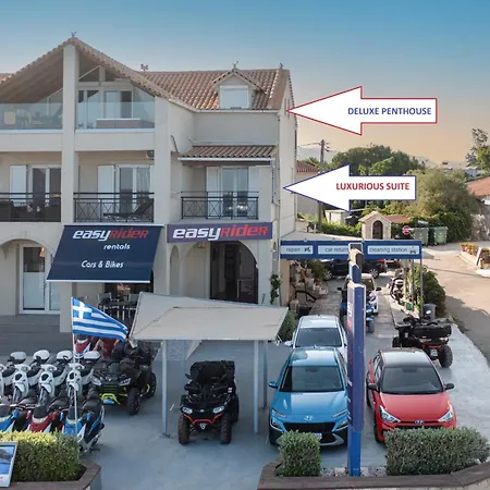 Апартаменты George Beachfront