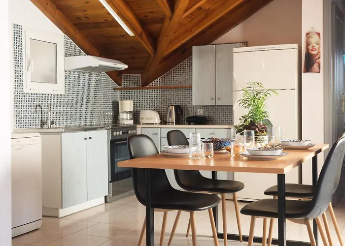Apartament George Beachfront